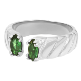 iXXXi Fame Adore emerald ring