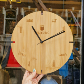 Tilburg gegraveerde houten klok