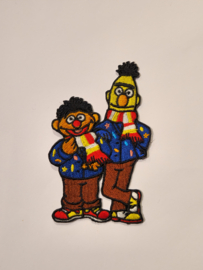 Bert en Ernie in kiel embleem Oeteldonk