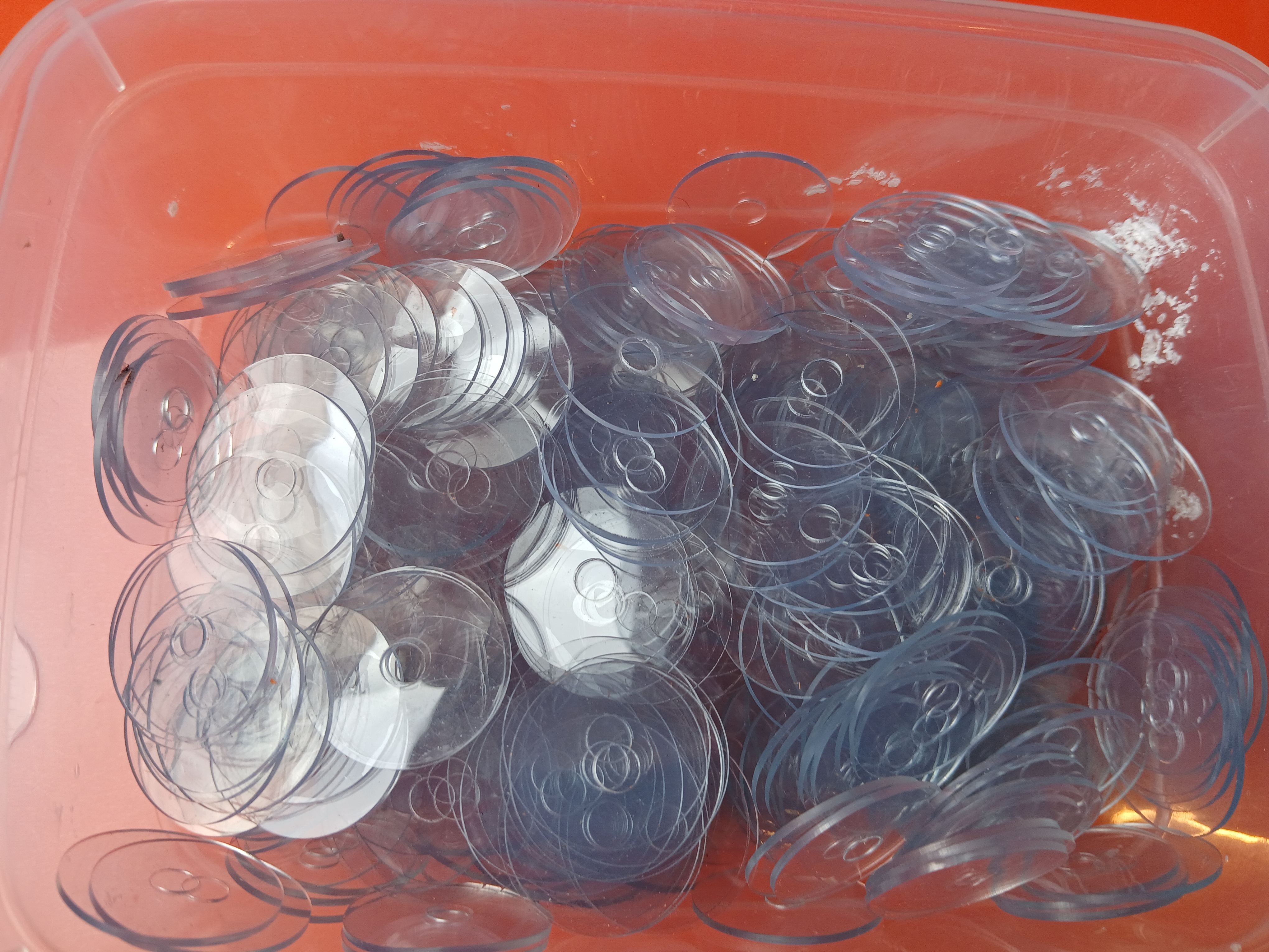Nieuw ! 10 stuks flexibele 1mm dikke vinboutring ca.23mm diameter/stansgat =5mm blijft dus aan m6 bout hangen