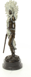Bronzen beeld vrouwelijke squaw met geweer