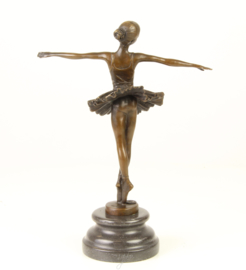 Bronzen beeld van ballet danseres