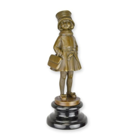 bronzen beeld van een jong meisje