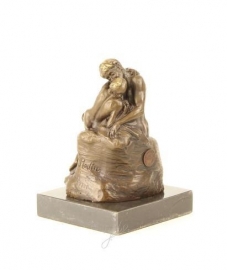 Bronzen beeld de kus van de Franse beeldhouwer Auguste Rodin