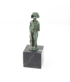 Gedetailleerd Bronzen beeldje van een straatjongen