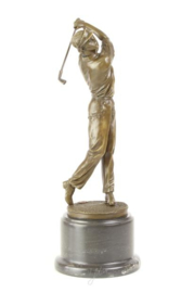 Bronzen beeld van een golfer.