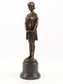 ​Bronzen sculptuur "Bedtime Girl"