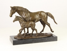 Bronzen beeld paard met veulen