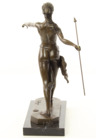 Bronzen beeld van een amazone strijder