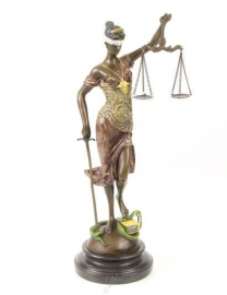 Bronzen beeld Vrouwe Justitia