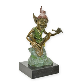 Bronzen Beeld van een Rustende Goblin