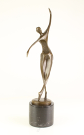 Gedetailleerd abstract dansende Bronzen vrouw