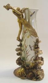 Porseleinen vaas afgewerkt met libellen