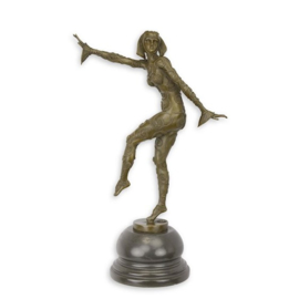 EEN BRONZEN BEELD VAN LES GIRLS "SOLO"
