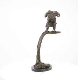 Bronzen beeld adelaar zittend op stok