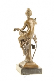 Gedetailleerd Bronzen elegante vrouw