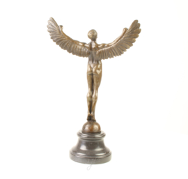 Bronzen beeld van Icarus