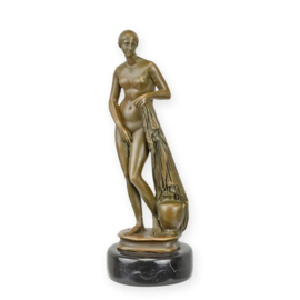 Bronzen Beeld van een Vrouwelijk Naakt Een Viering van Schoonheid en Kunst