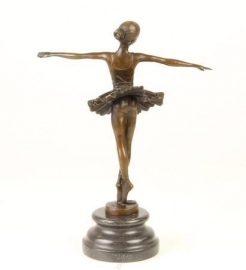 Bronzen beeld van ballet danseres