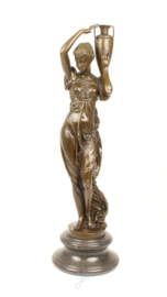 Bronzen beeld van super kwaliteit vrouw met urn 