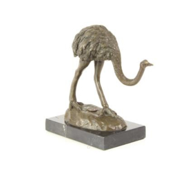 Bronzen  beeld van een struisvogel