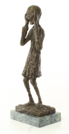 Een bronzen beeld van de schreeuw