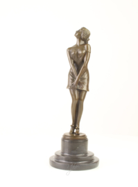 Een bronzen beeld genoemd peinzend