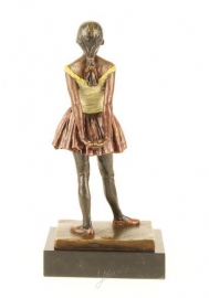 Bronzen beeld van balletdanseres