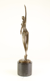 Gedetailleerd abstract dansende Bronzen vrouw