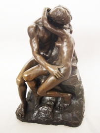 Bronzen beeld de kus van de Franse beeldhouwer Auguste Rodin