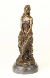 klassiek Bronzen beeld jonge vrouw