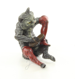 Een bronzen beeld van De Gelaarsde Kat