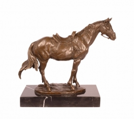 Brons beeldje paard met zadel.