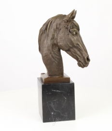 borstbeeld van paardenhoofd
