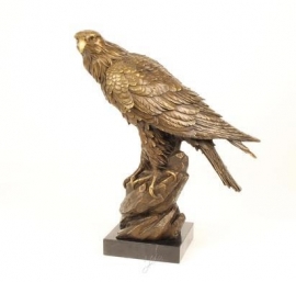 Bronzen  beeld  van een adelaar