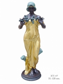 Groot Bronzen beeld vrouw met bloemen
