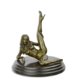 Licht erotische Bronzen beeld liggende vrouw