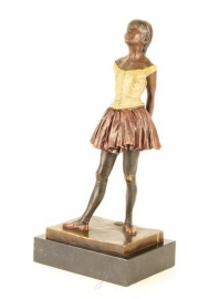 Bronzen beeld van balletdanseres