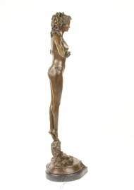 Bronzen beeld vrouw in bikini