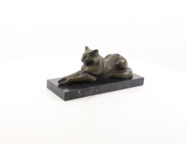 Een bronzen beeld art deco van een kat