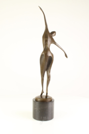 Gedetailleerd abstract dansende Bronzen man