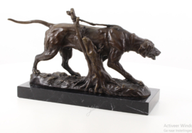 Bronzen  beeld  van een hond