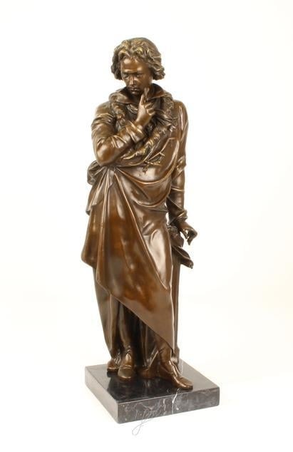 Bronzen beeld van de meesterlijke klassieke muziek componist Ludwig von Beethoven