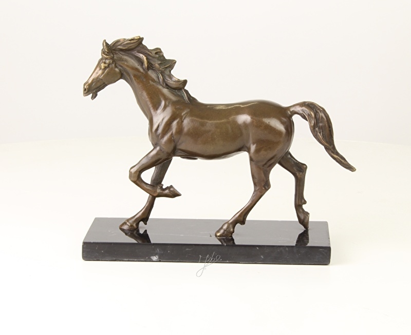 Bronzen beeld van een paard in draf Bronzen paarden beelden | Beelden Discounter Tomschoice