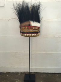 Decoration hat with feathers and beads