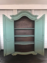 Turquoise brocante cabinet