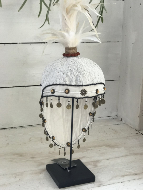Decoration hat with feather white