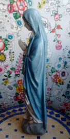 Sierlijk groot Mariabeeld