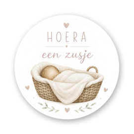 Sluitsticker Hoera een Zusje – Rieten Mandje