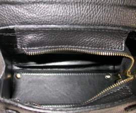 IT BAG Leren schoudertasje flap en draaisluiting zwart